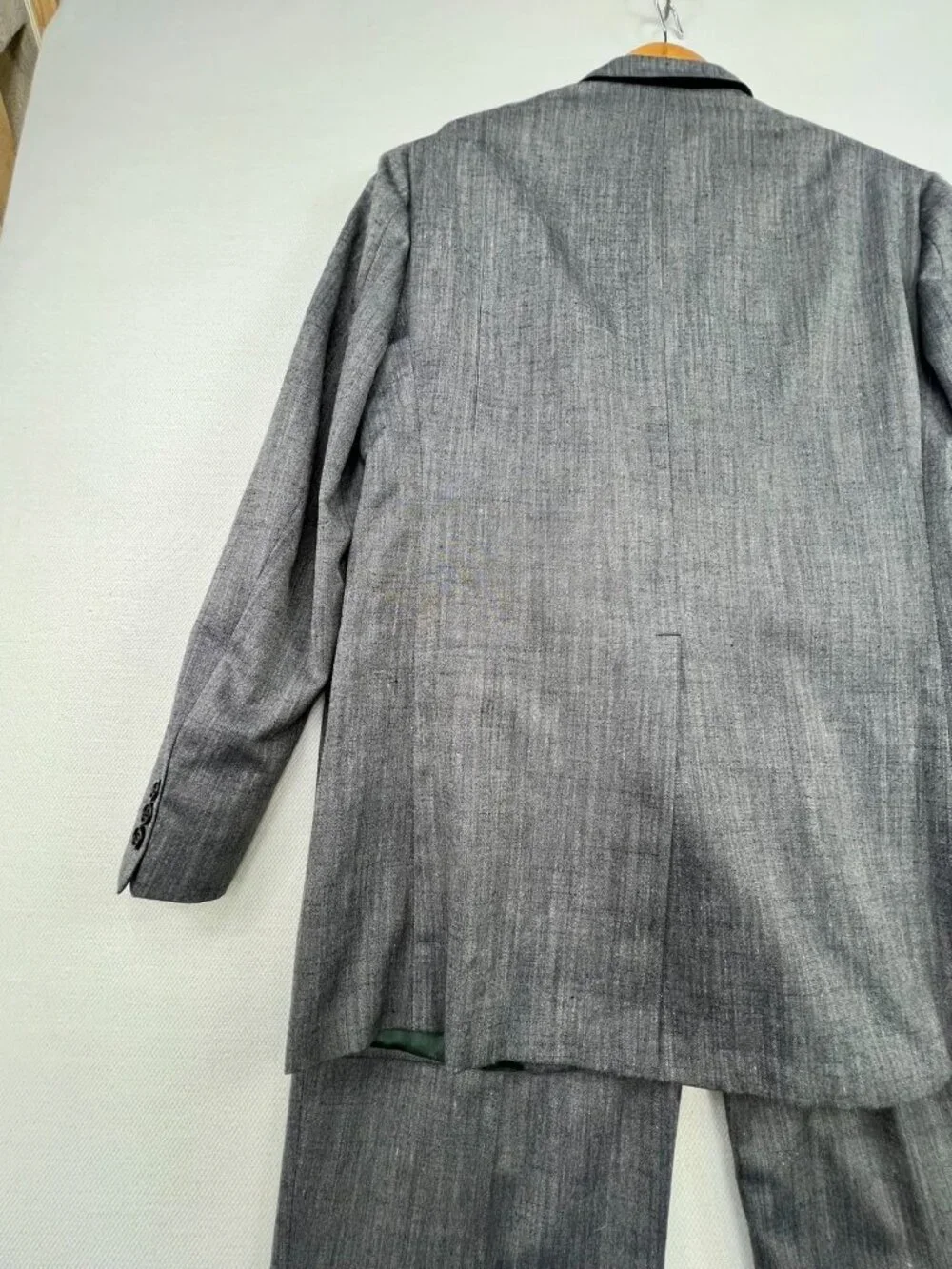 Parkworth Clothes Men's Two-Piece Suit 2 Button Blazer Pleated Pants Sz 42L Gray